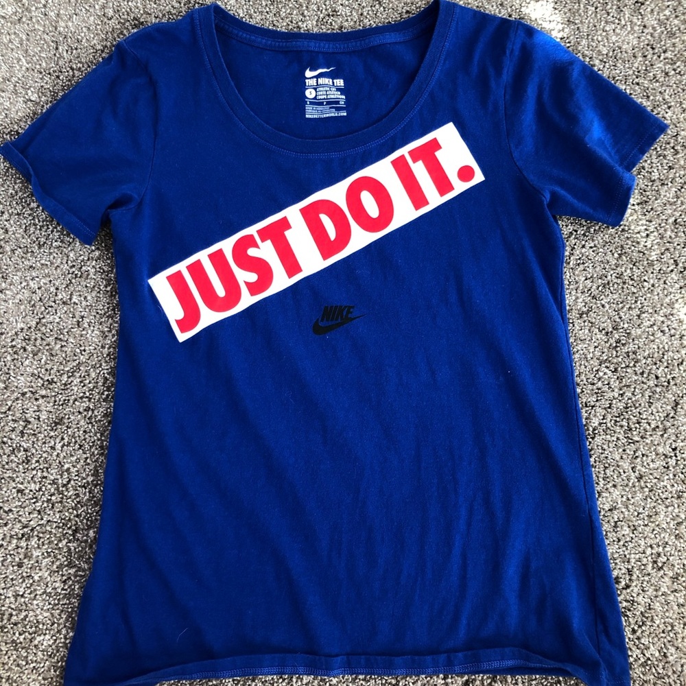 women’s shirt